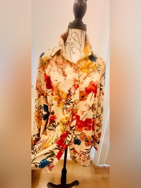 Floral Print Long-Sleeve Button-Up Shirt - Cream Floral